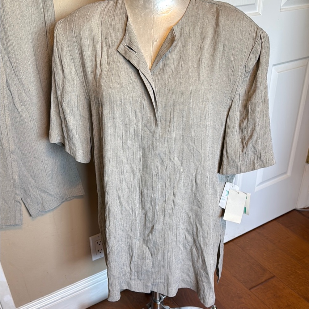 Vintage MAren Petite Women’s Tan Button Down Lightweight Top & Pant 16 petite - Picture 3 of 15